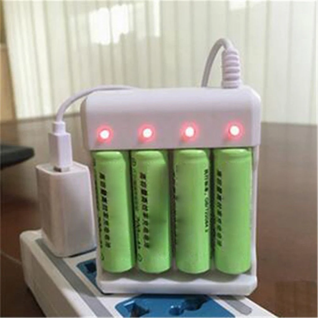 High-Speed USB 3/4 Slot Fast Rechargeable Battery Charger Short Circuit Protection AAA And AA Rechargeable Battery Slot