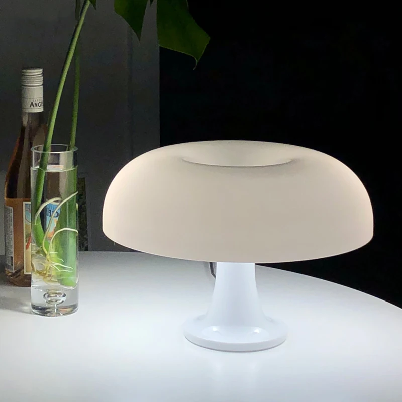 Mushroom LED Table Lamp, Minimalist Desk Lights, Iluminação moderna para o quarto do hotel Bedside and Living Room, Decoração de designer italiano