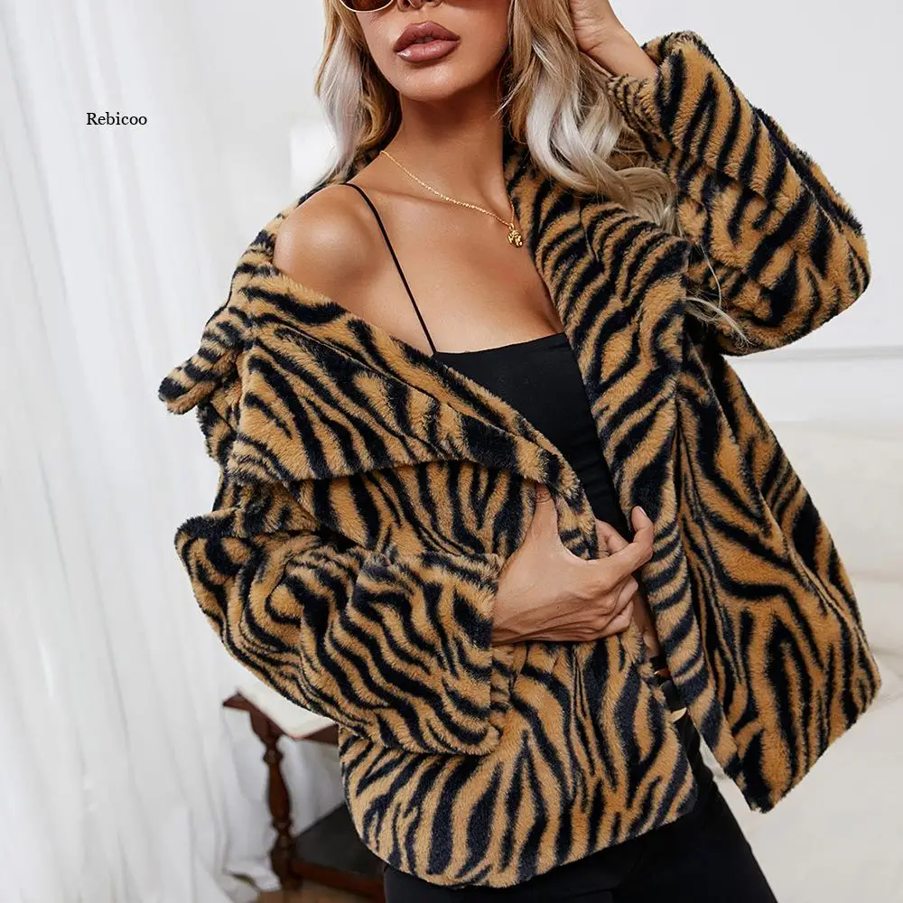 Casual Leopard Women Jackets Autumn Winter Long Sleeve Thick Fur Coats Loose Woman Jacket Fashion Zebra Coats Outerwars