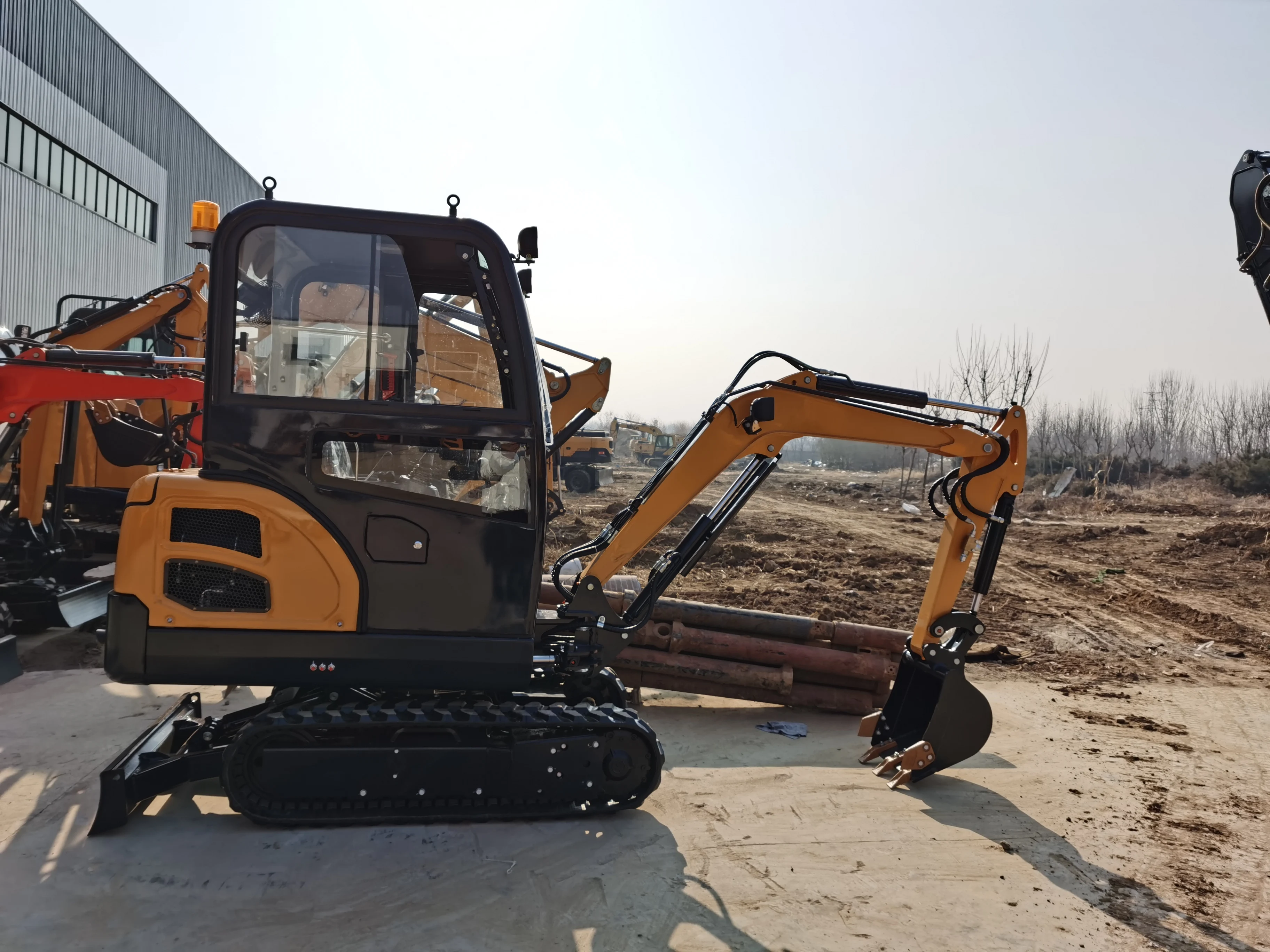 Small Crawler Excavator Machine Widely Used Construction Building Mini 1.8Ton Digger