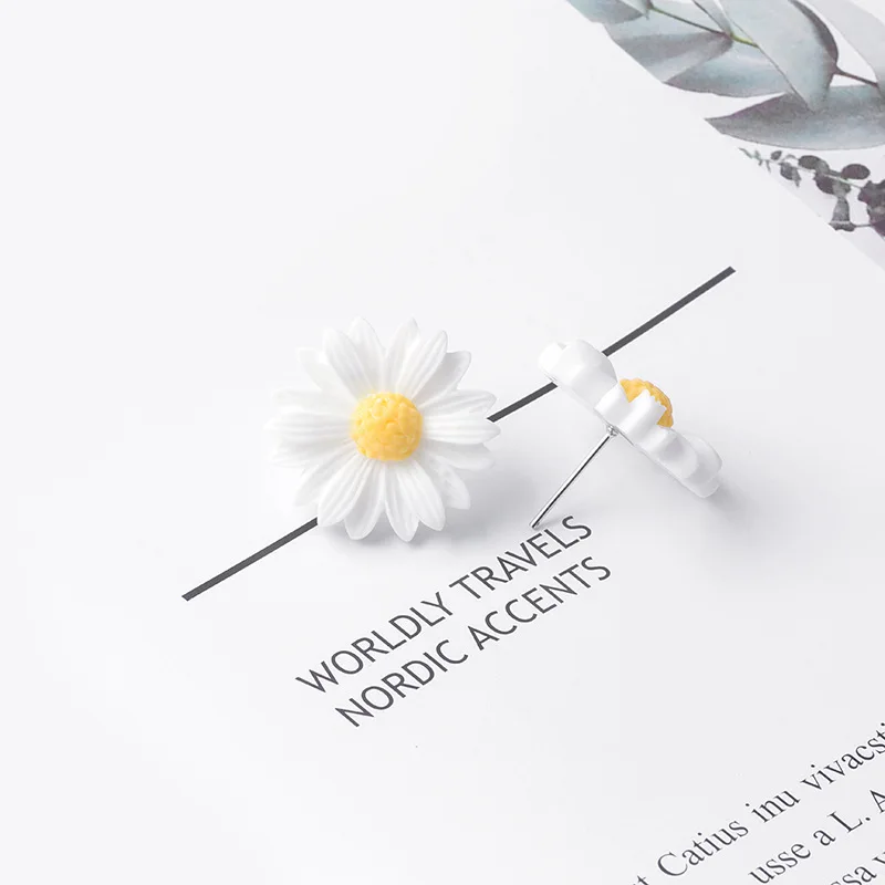 Shiny Side New Fashion Brand Jewelry Elegant Flower Stud Earrings for Women Gift Simple Style Daisy Statement Earrings