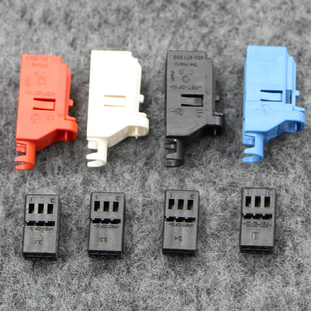 Applicable to  Automobile connector 6-pin plug 6P 4D0 971 636 B  4D0971636B