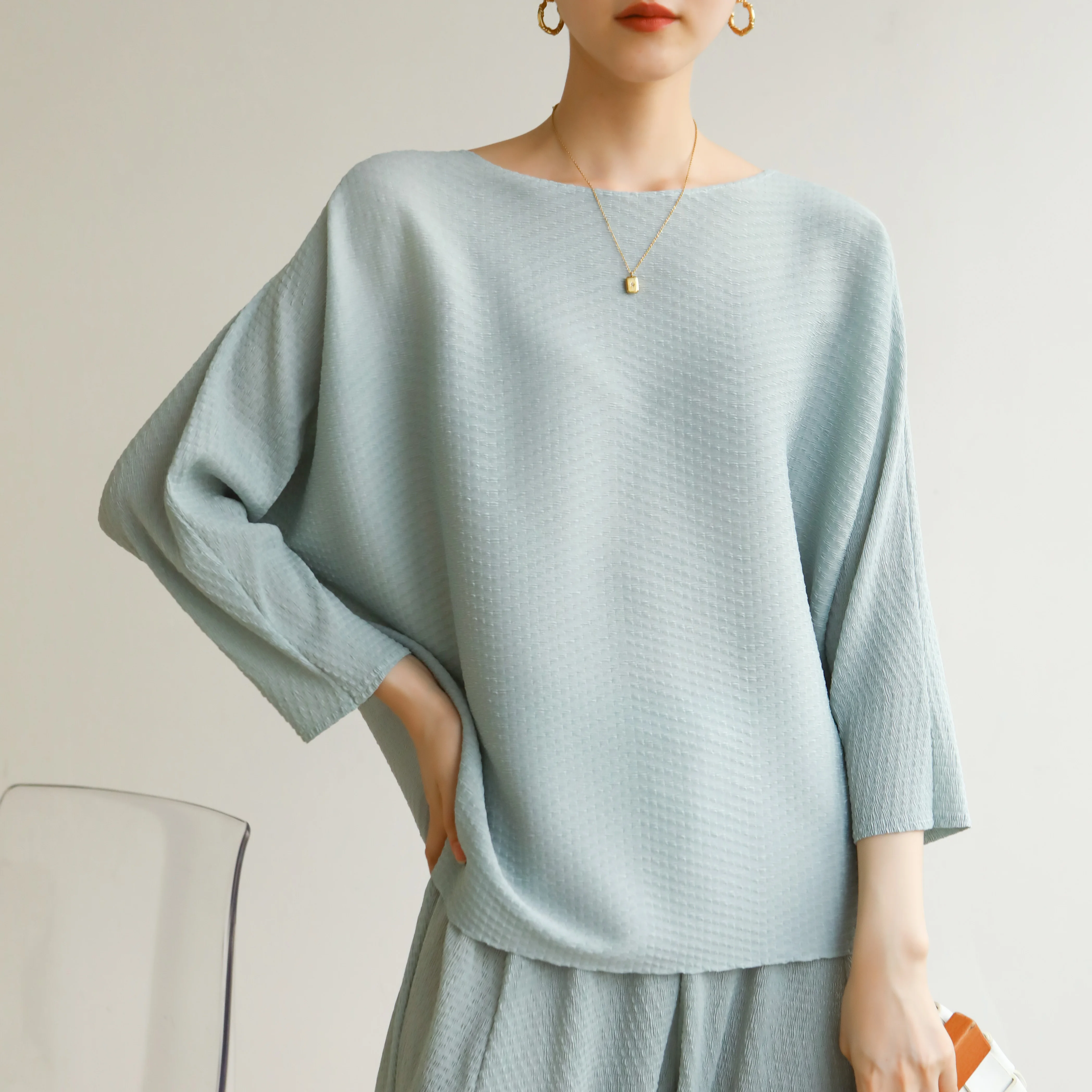 Special shelf quality autumn spring miyake pleated fashion large size casual loose bat sleeve top