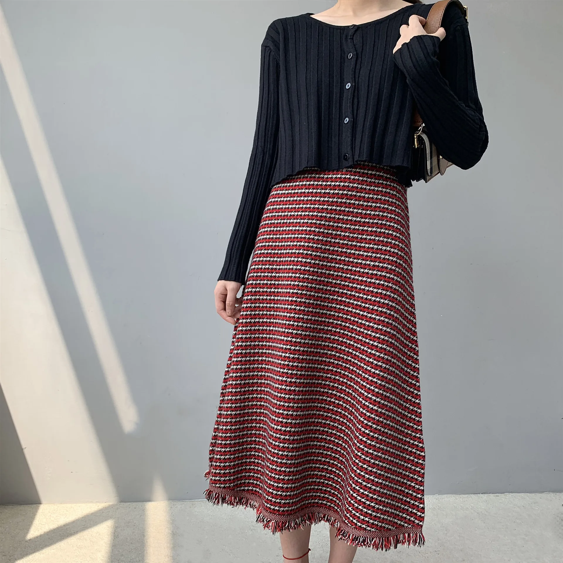 2020 Winter Skirt Women High Waist Slim A-Line Skirts Womens Fashion Stripe Kintted Skirts Femme High Street Casual Tassel Skirt