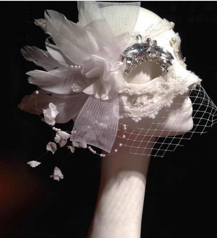 H3310 Custom Masquerade Italian White Feather Lace Mesh Yarn Mask Women Princess Party Fashion Halloween Christmas Elegant Masks