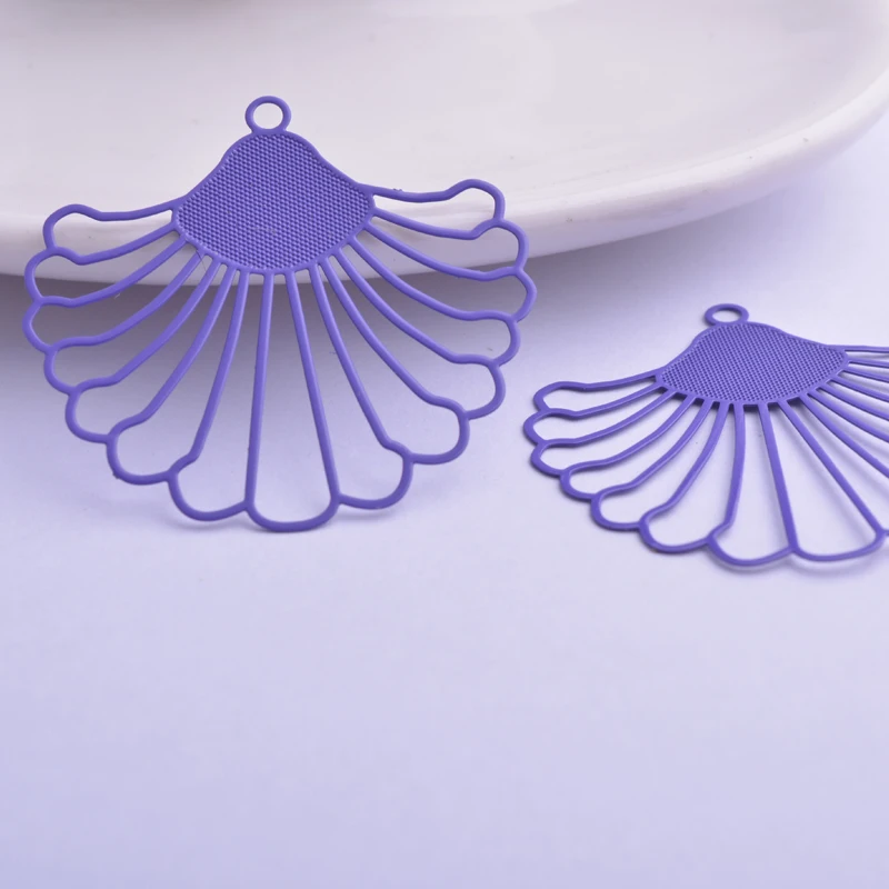 30 Stück AB5017 38*40mm fächerförmige Charms, hohle Blumenanhänger für DIY-Schmuckherstellung – Detail 8