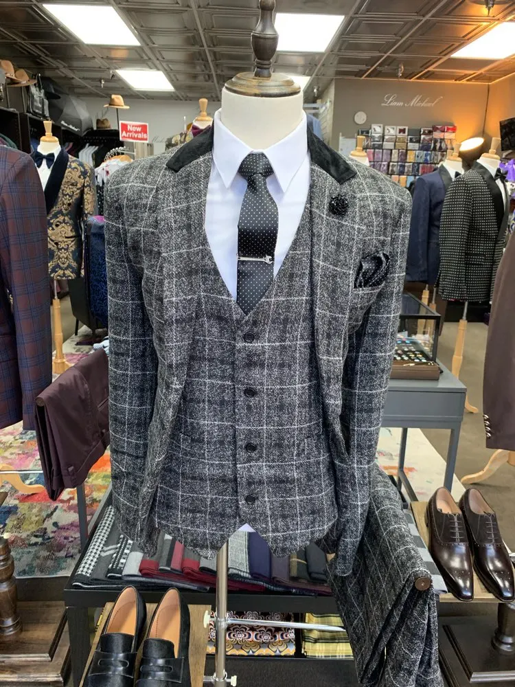 

2020 Classic Business Plaid Men Suits New Design Custom Made Slim Fit 3 Pieces Wedding Suits For Men Dinner Party Groom Tuxedo