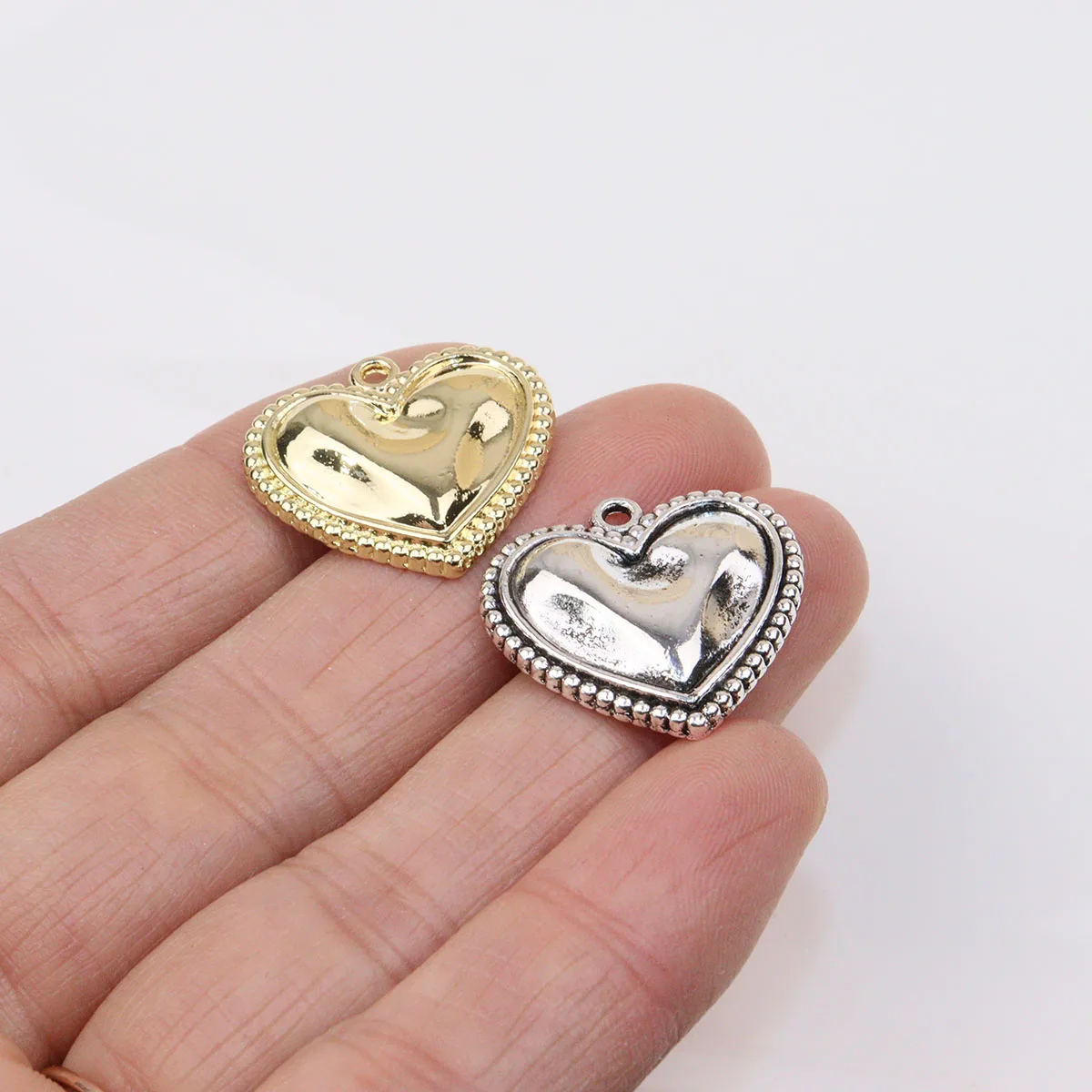 Eruifa 10pcs 22mm Popular Cute Polished Pretty Heart Zinc Alloy Jewelry DIY Charms Pendant Necklace, Earring Bracelet 2 Colors