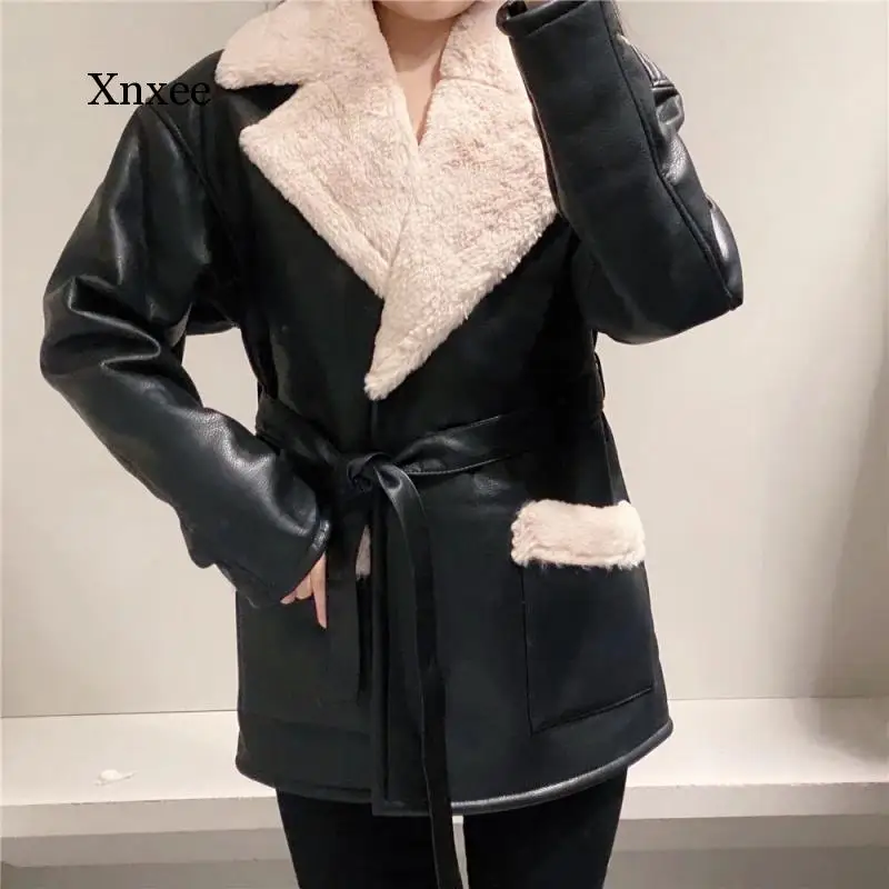 Women Fashion Winter Coat Thicken Warm Faux Leather Jacket Flat Collar Soft Imitation Wool Lining Jacket Parkas Female