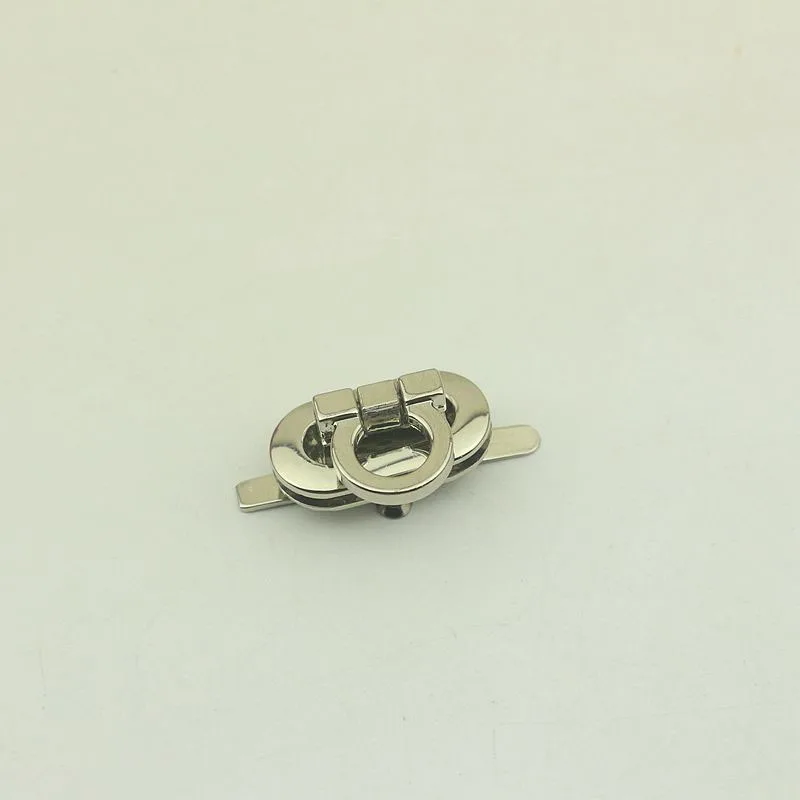 10pcs Metal Bag Folding Lock Oval Shape Clasp Closure Catch Buckles Leather Craft Women Bag Purse Handbag Accessories 30mm