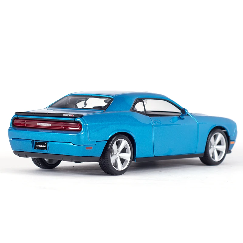 Maisto 1:24 2008 Dodge Challenger Srt8 Sports Car Static Die Cast Vehicles Collectible Model Car Toys