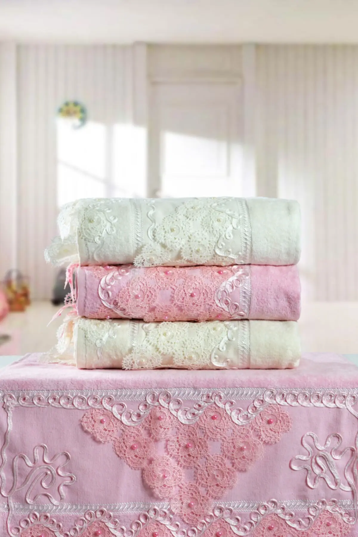 

Turkish Pure %100 Cotton Super Absorbent Face Towel Set 4 Pieces 50x80cm Soft 2021 Season Pink & White Home Textile