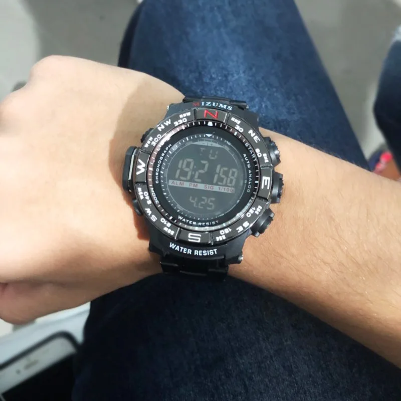 Mizums Chronograph altın erkek saatler adam için LED dijital spor izle paslanmaz çelik şerit Alarm su geçirmez erkek saat kol saati