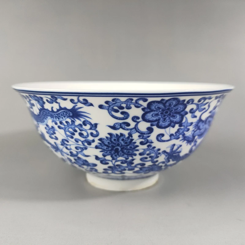 Exquisite Chinese Classical Collection Home Decoration Blue and White Porcelain Bowl Painted With Dragon and Flower Designs