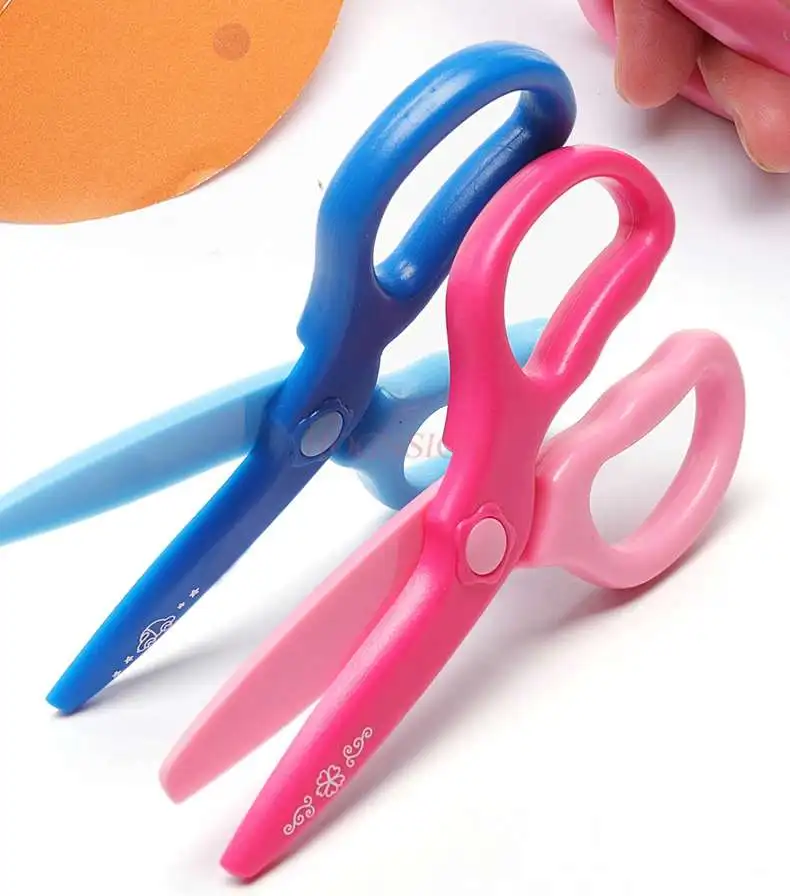 3pcs Plastic handmade primary school children's safety scissors paper-cut household round head artist does not hurt hands