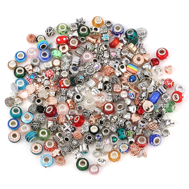 200Pcs Silver Color Variety Murano Glass Alloy Charms Beads More Than 5000 Different Types of Beads Pendant are Shipped Randomly