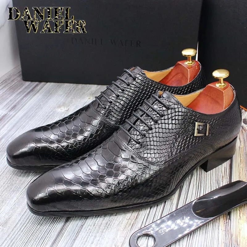 Modische Herren-Lederschuhe mit Schlangenhaut-Aufdruck, klassische Schnürung, Oxford, formell in Wein, Blau, Kaffee, Schwarz – spitze Zehenpartie – Detail 10