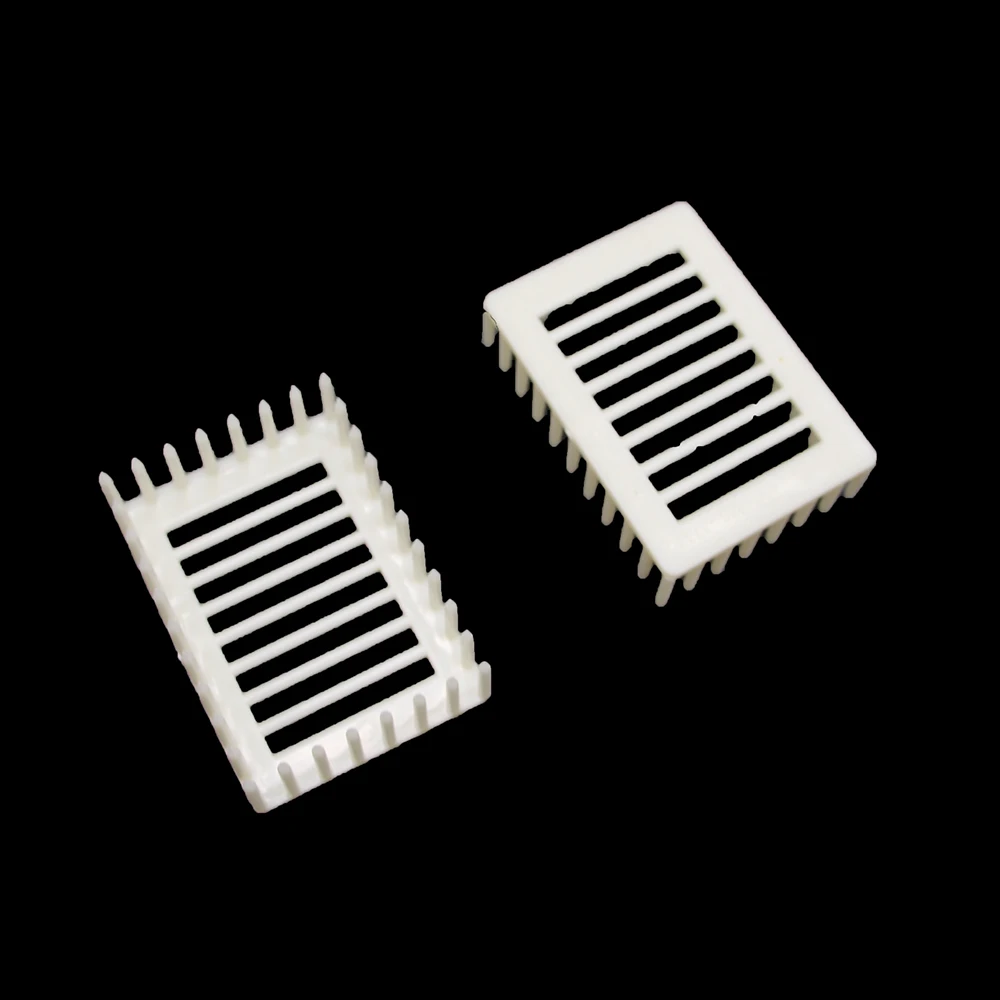 

120PCS Wholesale Beekeeping Bee Queen Cages Rearing Needle Rectangle Cage Cells Plastic House Room Cell Bees Tool Supplies