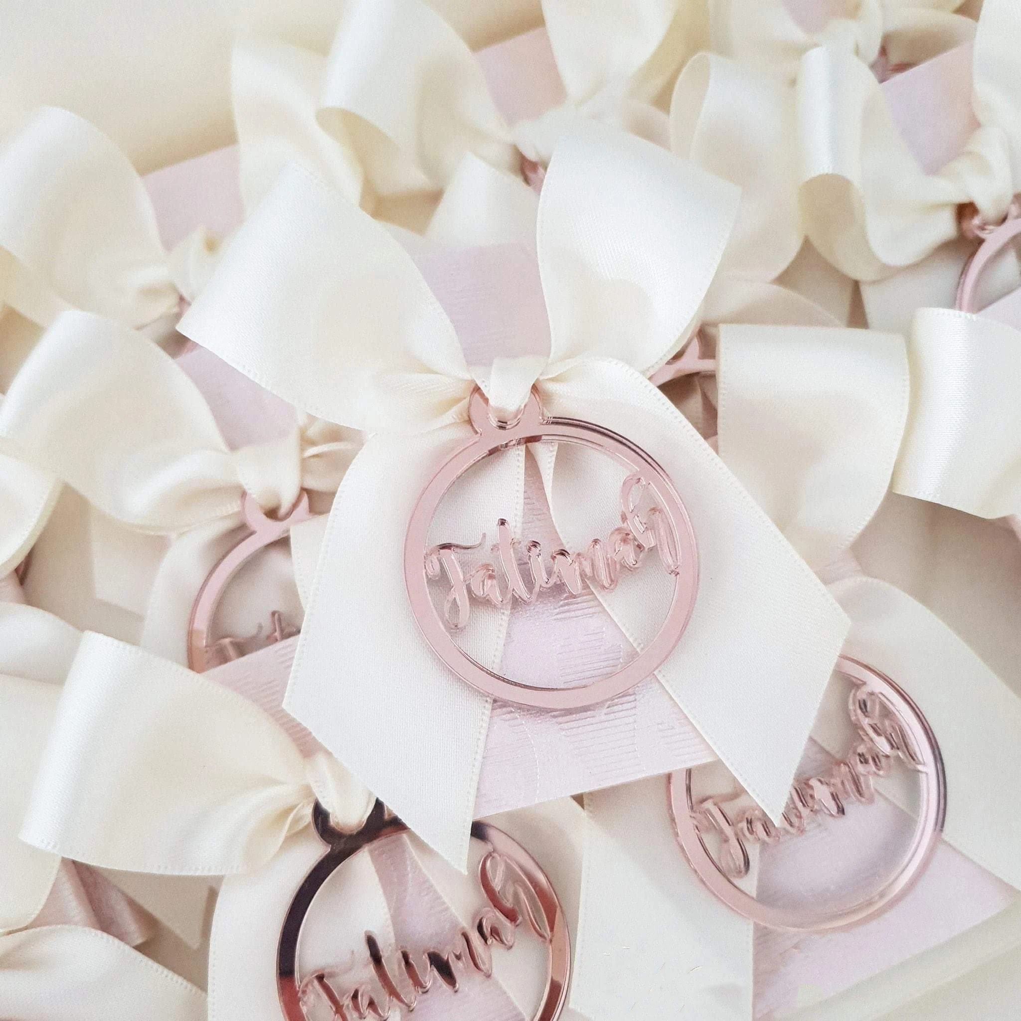 25 Pcs Personalized Laser Cut Name Gold Mirror Round Tag Decor For Baptism Christening Customized Circle Tags Boxes Label Favors