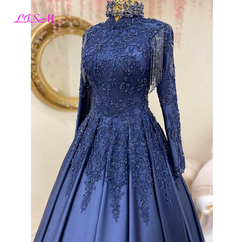 Elegante Langen Ärmeln Muslimischen Abendkleid Spitze Perlen Satin Saudi Arabisch Islamischen Abend Formale Partei Ball Kleider mit Quaste