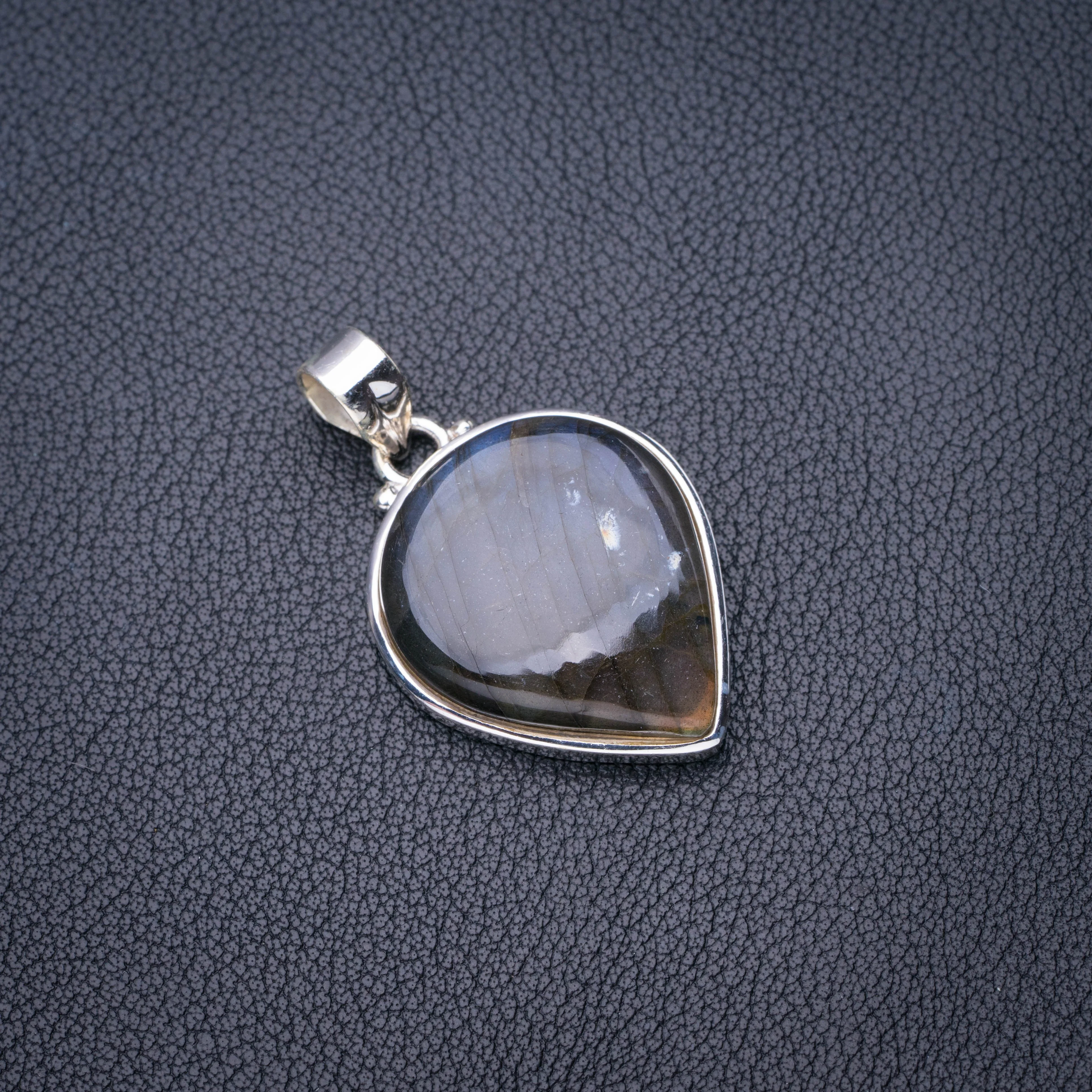 

StarGems Natural Blue Fire Labradorite Handmade 925 Sterling Silver Pendant 1.5" E3734