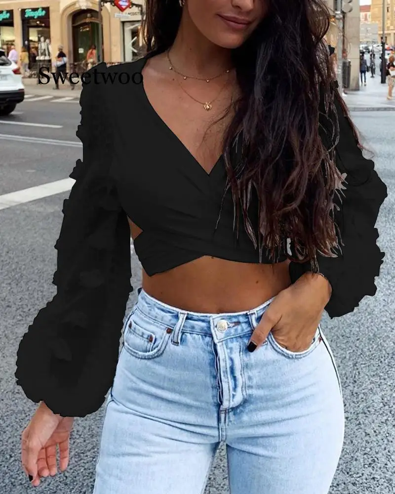 ฤดูใบไม้ผลิใหม่ผู้หญิงแขนผ้าพันแผลเสื้อลึก V-คอเซ็กซี่สุภาพสตรีเสื้อสีดำสีขาวเสื้อ