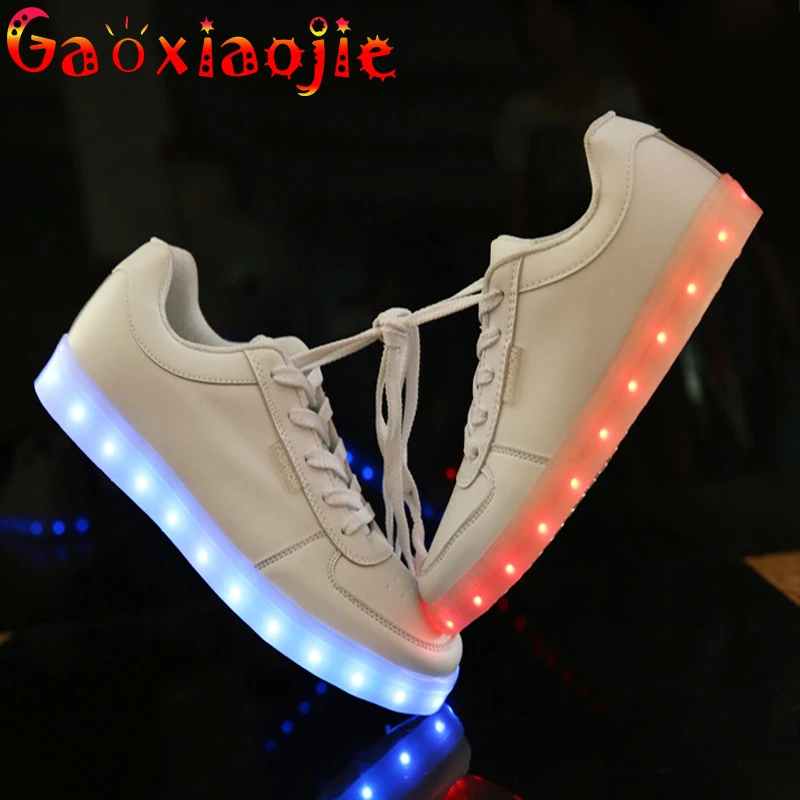 2021 New Transparent Bottom Sport Shoes LED Colorful Luminous Low Top Lovers Shoes Leisure Sports Women's Ghost Step Dance Shoes