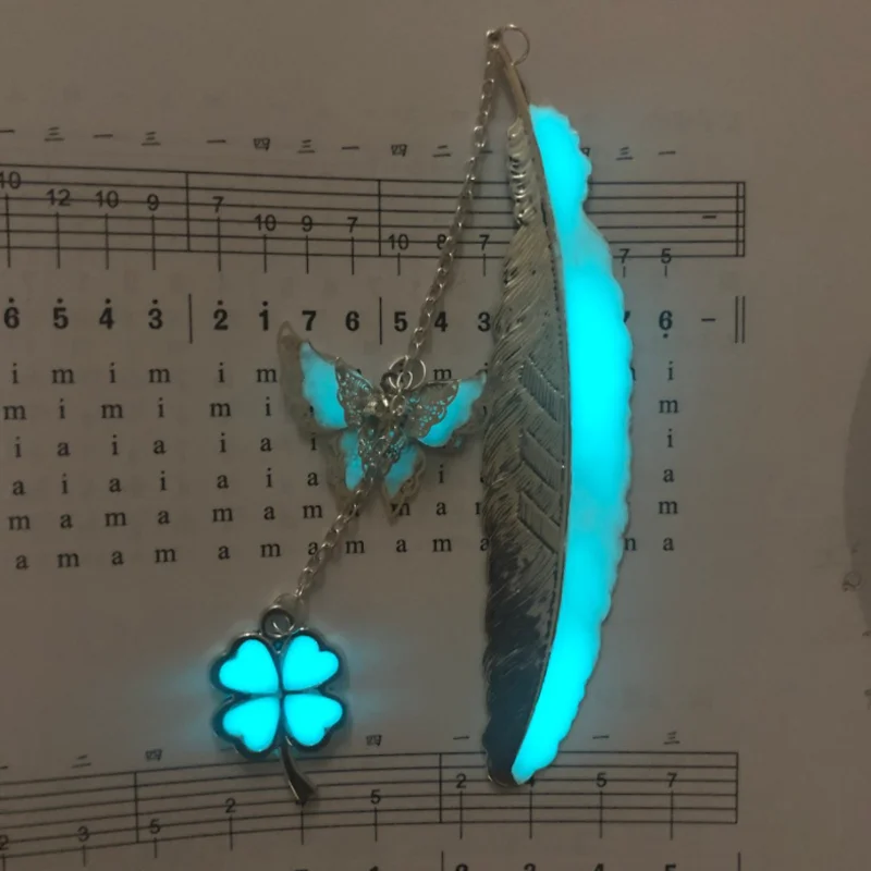 1pc Luminous Butterfly Four-leaf Clover Bookmark Ancient Silver Alloy Bookmark Fluorescent Feather Jewelry Exquisite Stationery