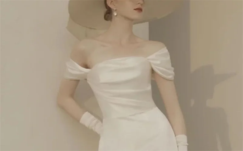 Vestido de novia de estilo francés con hombros descubiertos, corsé elegante de satén, 2022