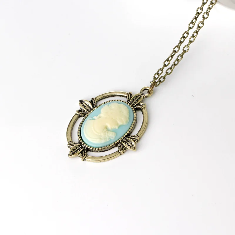 Vampire Diaries Necklace Vintage Katherine Beauty Head Pendant Fashion Retro Jewelry For Women