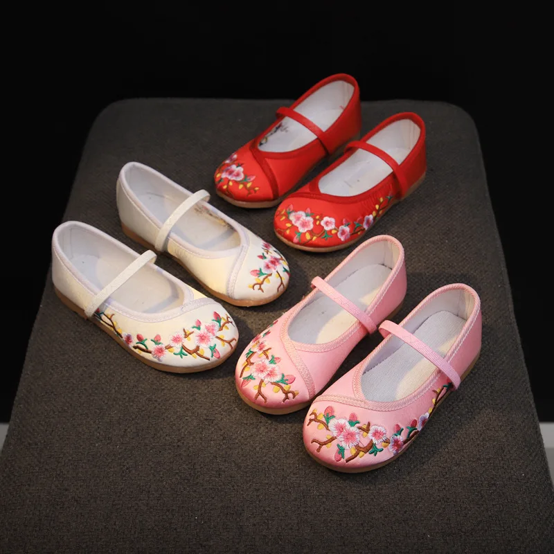 2019New Kids Shoes Chinese Style Embroidered Little Baby Girls Princess Shoes soft-soled Girls Flat Shoes Red Pink 2 3 4 5 6 7T