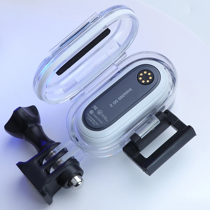 Custodia impermeabile 30M cornice di protezione Shell subacquea galleggiante immersione Selfie Stick Set per Insta360 Go 2 accessorio per fotocamera sportiva