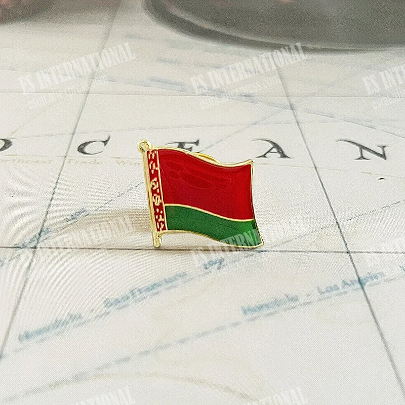 Białoruś flaga narodowa przezroczysta żywica epoksydowa Metal emaliowana przypinka broszka kolekcja prezenty pamiątkowe przypinki na klapę akcesoria rozmiar1.6 * 1.9cm