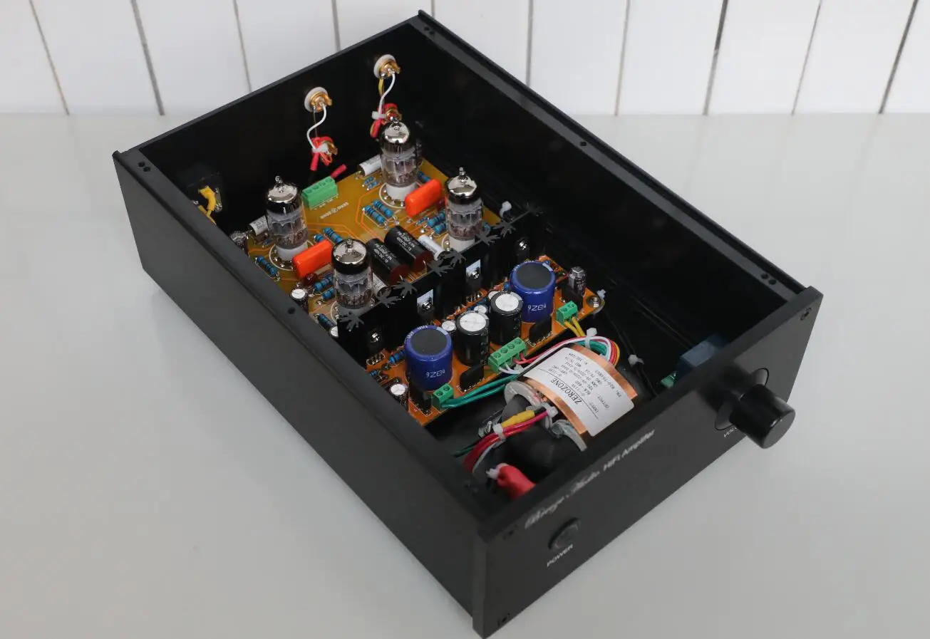 قاعدة مضخم أنبوبي Hifi Stereo ECC83/12AX7 على مضخم دائرة Conrad-johnson CL