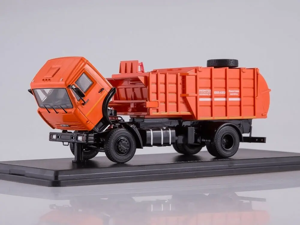 New SSM 1/43 KAMAZ 43253 MKM-4503 GARBAGE USSR TRUCK BY Start Scale Models SSM1273 Diecast Model for Collection Gift