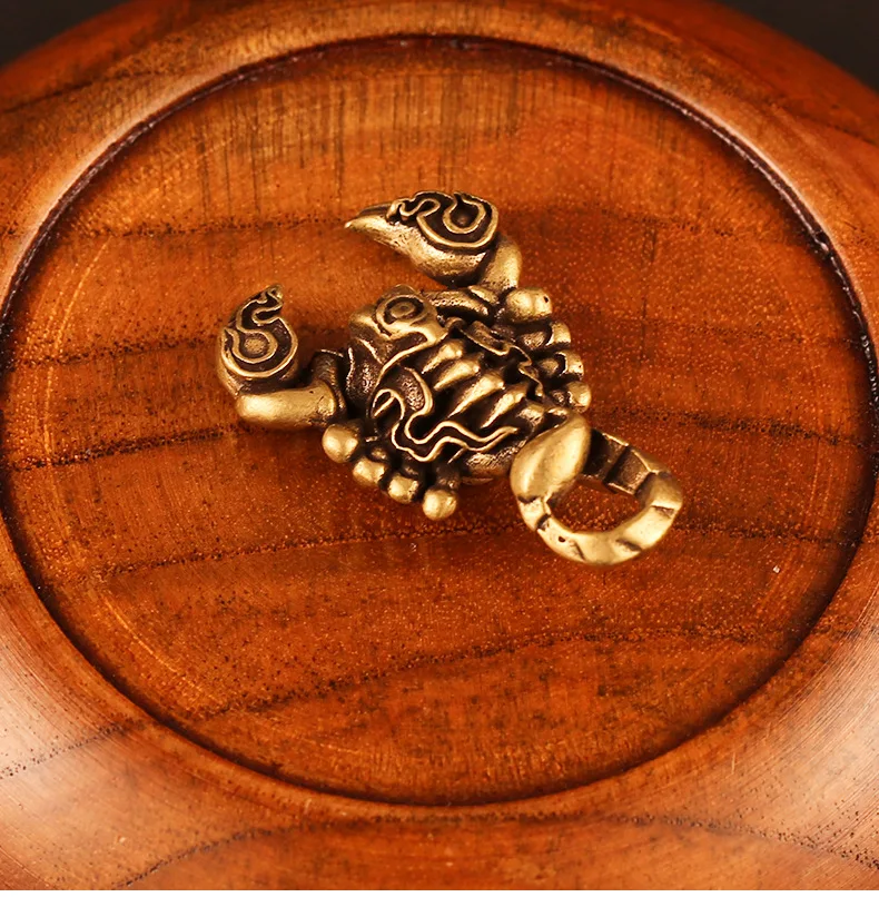 Handmade Pure Brass retro scorpion model craft DIY ornament Miniature portable Fitting Keychain Pendant souvenir gift a0777