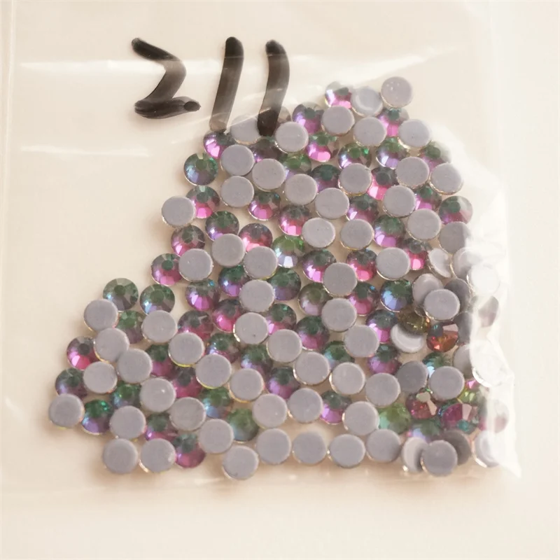 High Quality Green Volcanic Glass Hot Fix Rhinestones Iron On Hotfix FlatBack Iron on Fabric Stones for Wedding Decoration FC041