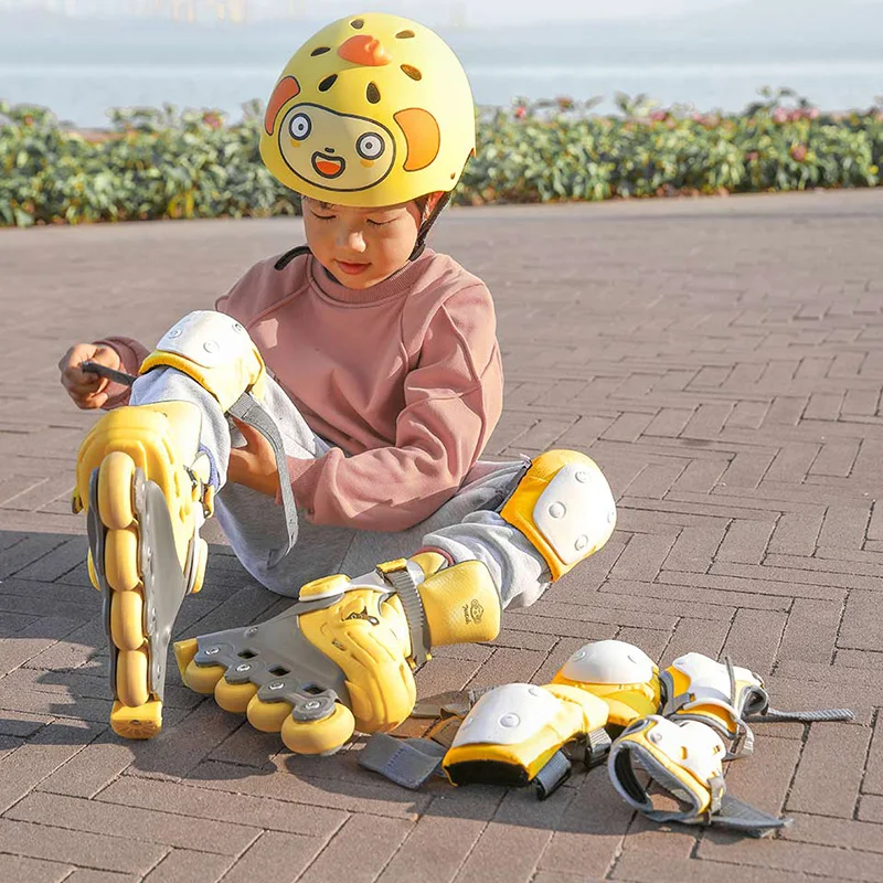 Youpin Qixiaobai الاطفال الأطفال الأسطوانة التزلج على الجليد دراجة هوائية خوذة الركبة واقي المعصم الكوع الوسادة مجموعة بنين بنات