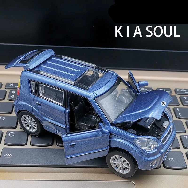 KIA SOUL-Mini Modelo de Carro Liga Infantil, Metal Fundido, Veículos de Brinquedo, Alta Simulação, Coleção de Som e Luz, Presente, 1:32