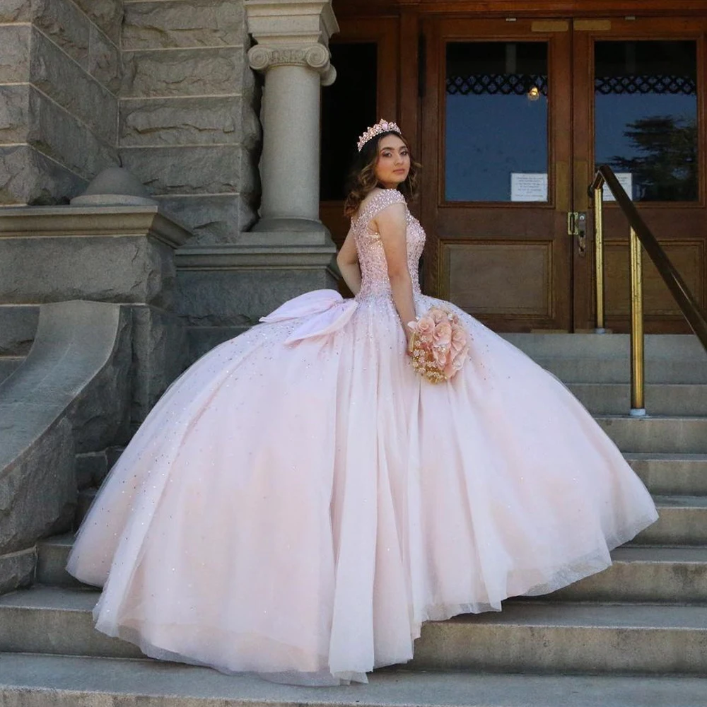 Lovely V Neck Beading Quinceanera Dress 2023 Big Bow Back Pink Sweet 16 Birthday Party Gown Puffy Skirt Princess Formal Pageant