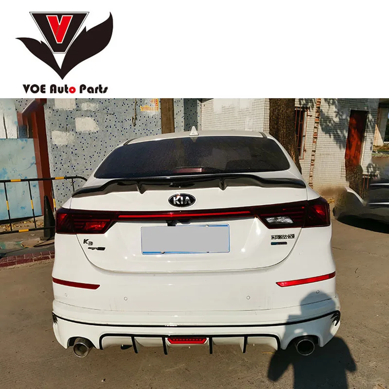 Cerato Forte Sport GT Carbon Fiber R-style Car Rear Trunk Wing Spoiler for Kia Cerato Forte Sport GT 2018 2019 2020 2021 2022 23