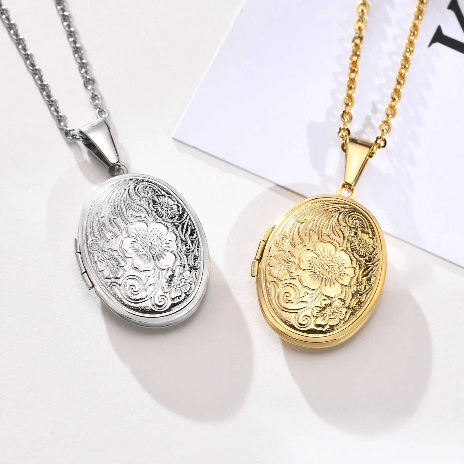 Stainless Steel Flowers Oval Locket Necklace for Women, Openable Pendant Photo Inside 20\