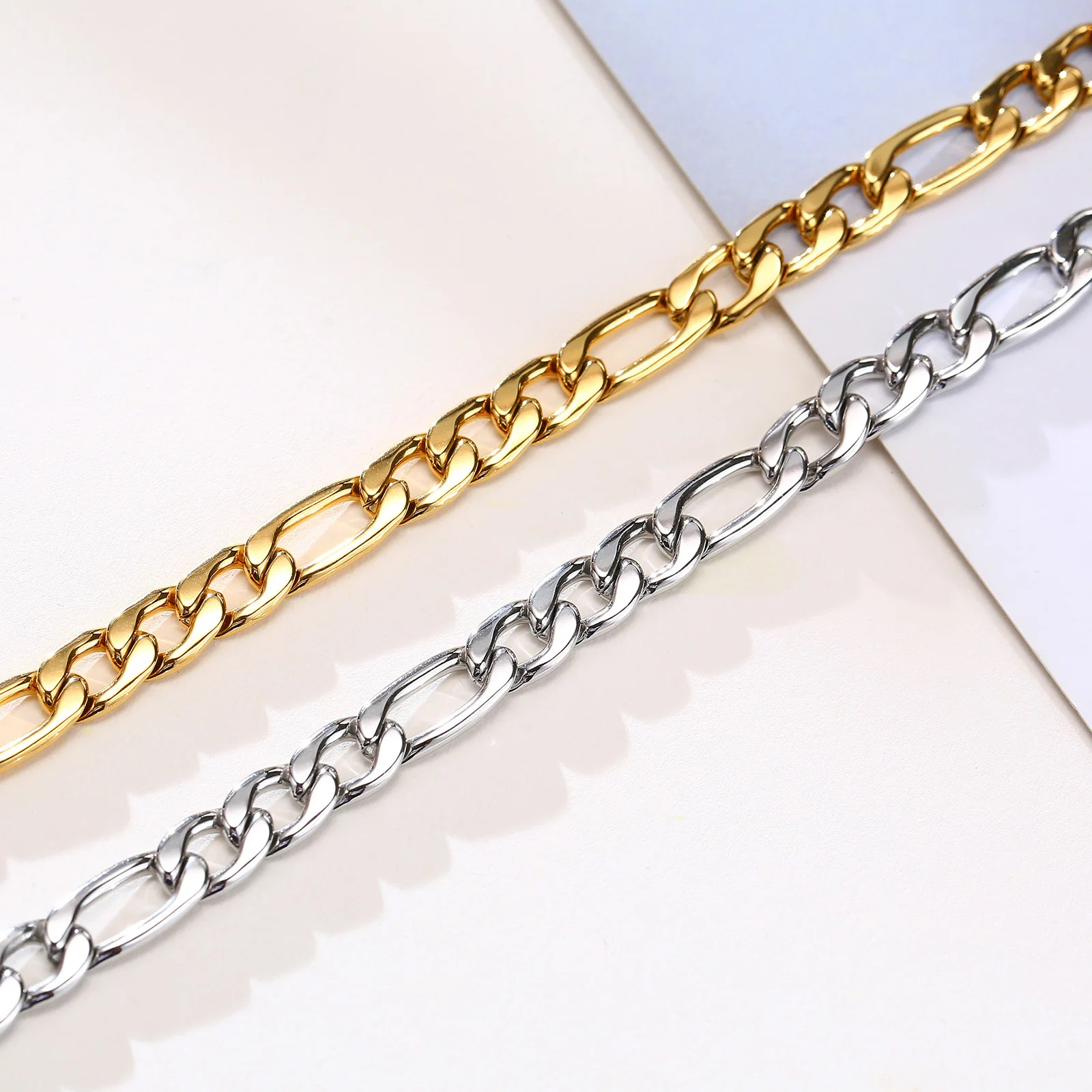 Vnox 7MM Figaro Chain Bracelets for Men Women,Simple Punk Stainless Steel Link Wristband Jewelry Gift,Length Adjustable
