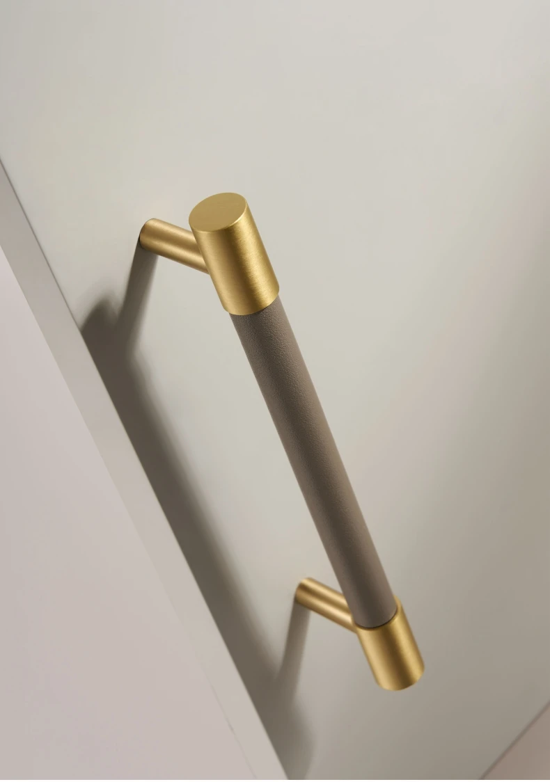 Dooroom Messing-Leder-Möbelgriffe, hellgrau, für Kleiderschrank, Kommode, Schrank, Schublade, Knöpfe, einfache Wartung, Großhandel – Detail 7