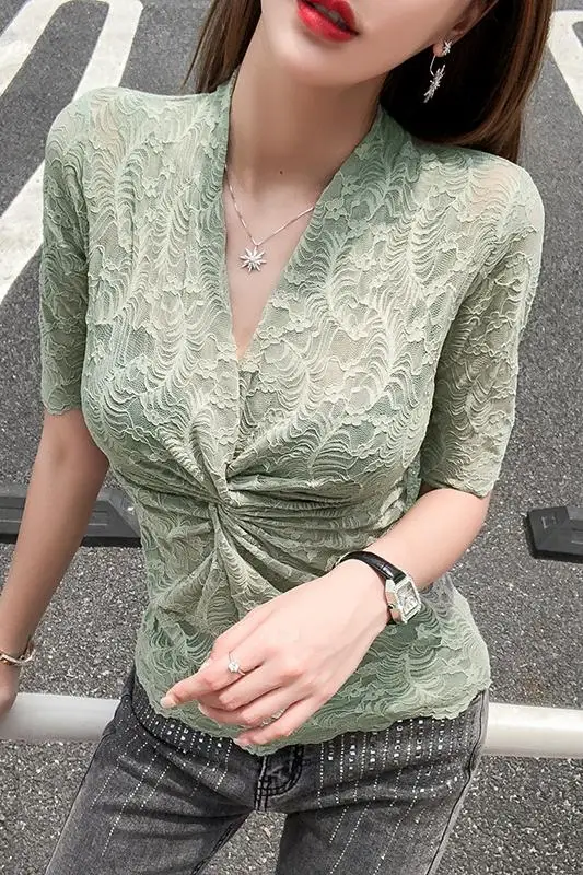 Blusa de encaje de manga corta para mujer, camisa sexy coreana con cuello en V, estilo occidental, para verano, 2020
