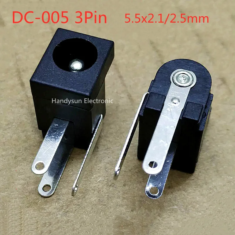 DC-005 5.5x2.1/2.5 مللي متر تيار مستمر مقبس الطاقة تمديد دبوس 3Pin التوصيل المباشر الأفقي النحاس الأساسية الحديد دبوس لوحة جبل موصل محول