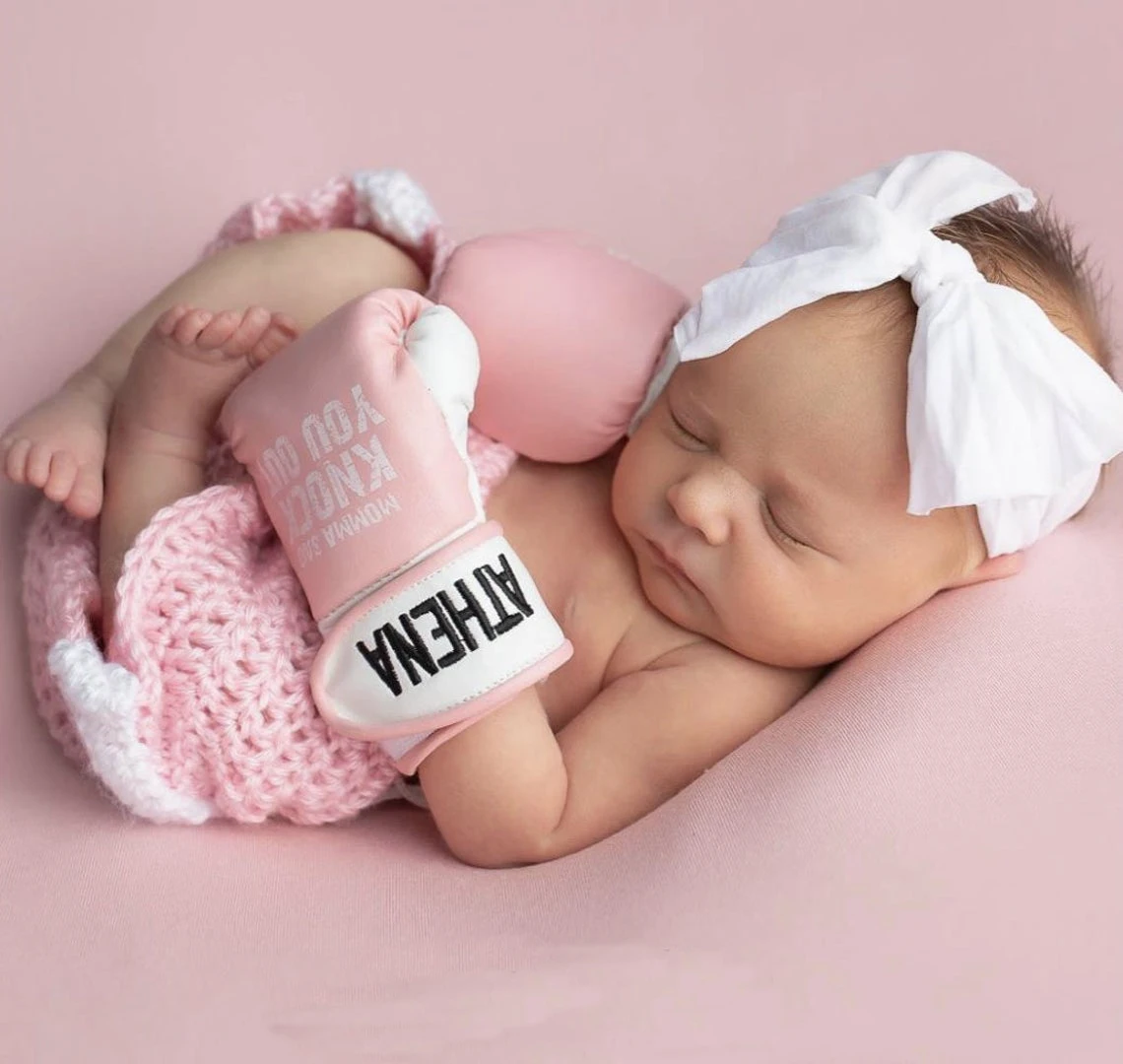Puntelli fotografia neonato Mini simulazione guantoni da boxe guantoni bandiera boxe per Baby Photo Prop accessori decorati