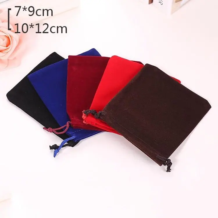 

Wholesale-- (12pcs/lot) Square Velvet Gift Bags for Pendant / Rings / Earrings / Bracelets Jewelry 9x7 cm 9x12 cm