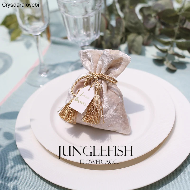 20/10pcs Green Velvet Wedding Candy Boxes with String and the Cards 9.5*12cm Luxury Gift Pouches Event Party Supplies Favors Bag