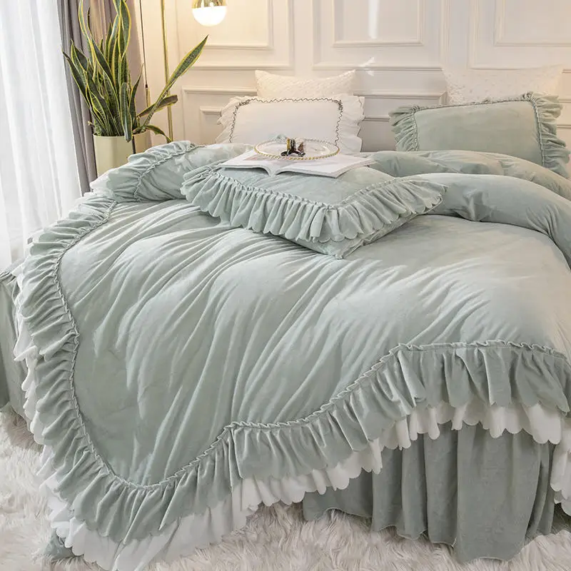 New Luxury European Winter Warm Green Velvet Flannel Lace Ruffle Bedding Set Duvet Cover Thicken Bedspread Bed Skirt Pillowcases